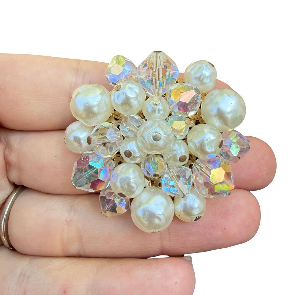 Vintage Jewelry Pearl and Irridescent Crystal Cluster Brooch Round White Pin